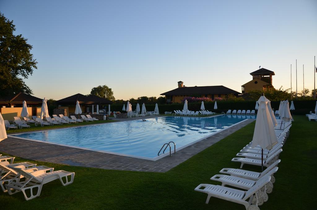 Golf Hotel Castelconturbia Agrate Conturbia Esterno foto